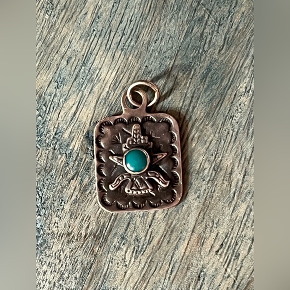 Vintage Jewelry - Vintage Sterling Silver Turquoise Pendant